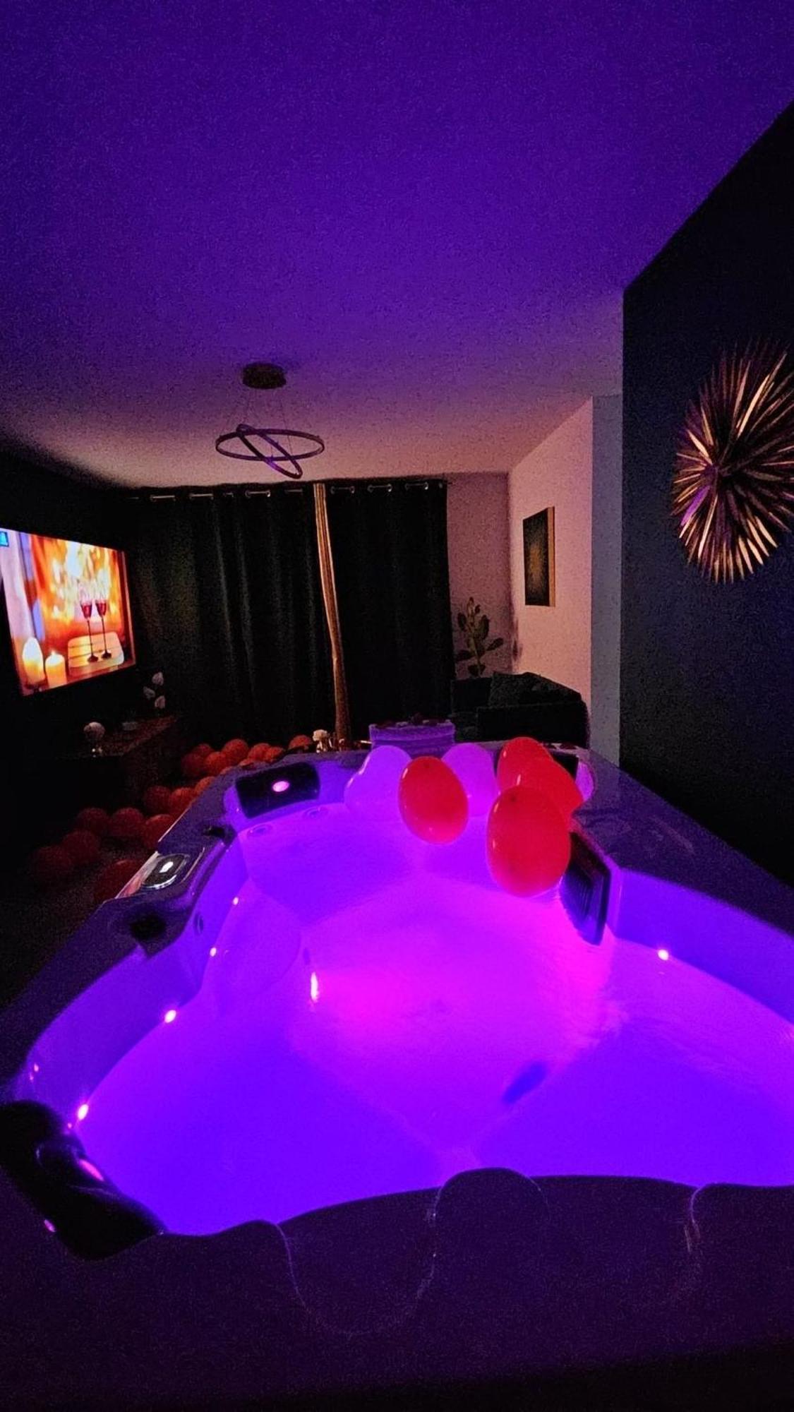 Suite Jacuzzi "Spa Privatif " Appartement Jacuzzi ตูลูส ภายนอก รูปภาพ