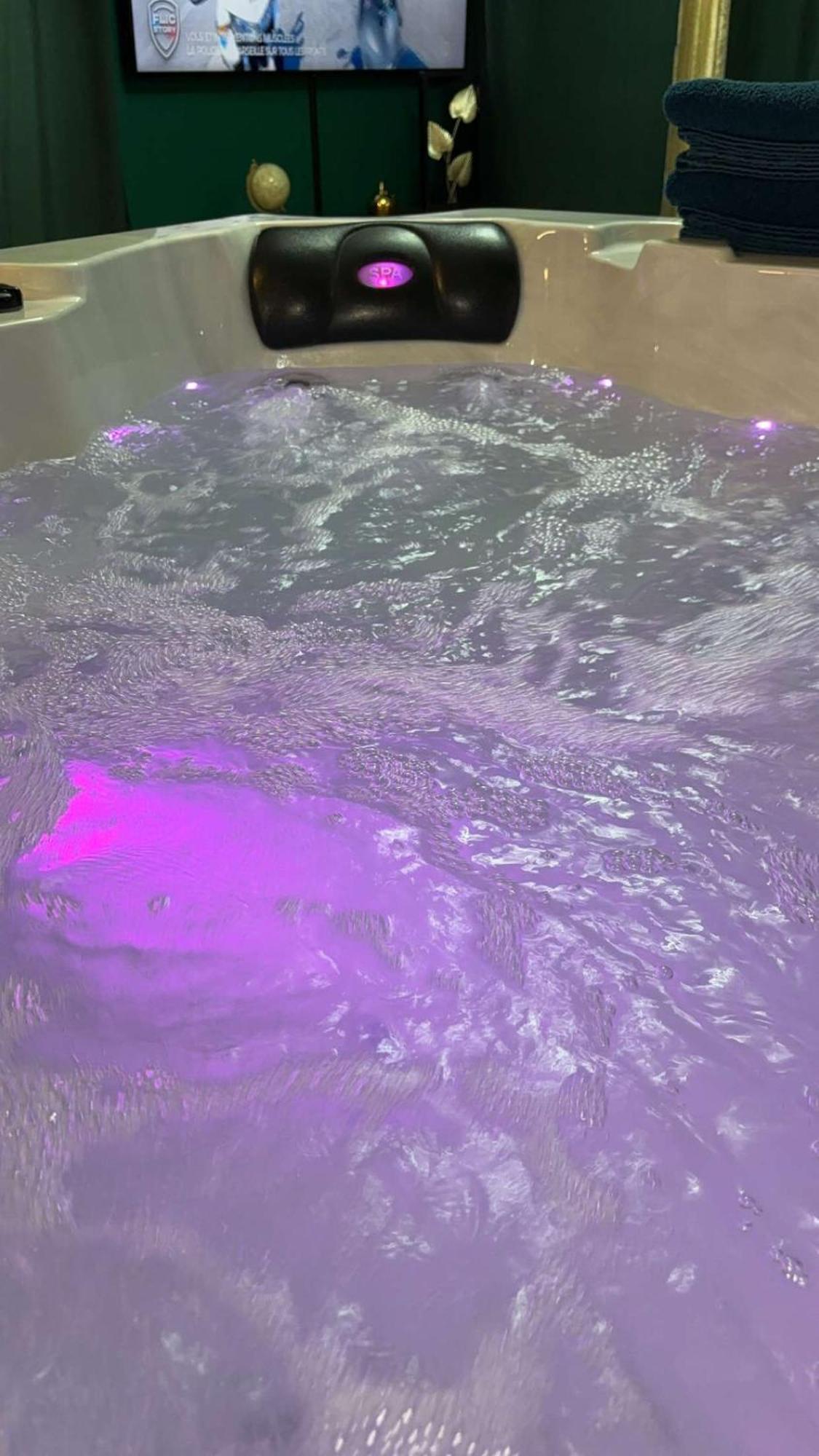 Suite Jacuzzi "Spa Privatif " Appartement Jacuzzi ตูลูส ภายนอก รูปภาพ